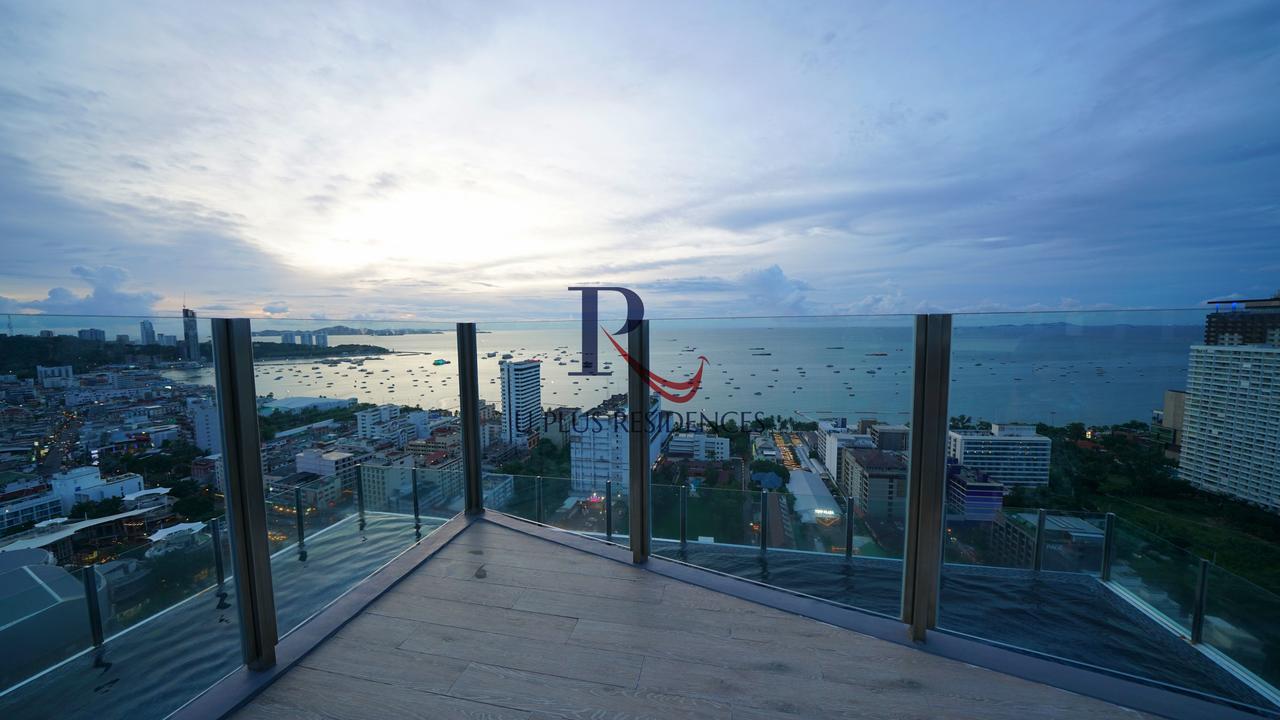 The Base Pattaya Apartment Bagian luar foto