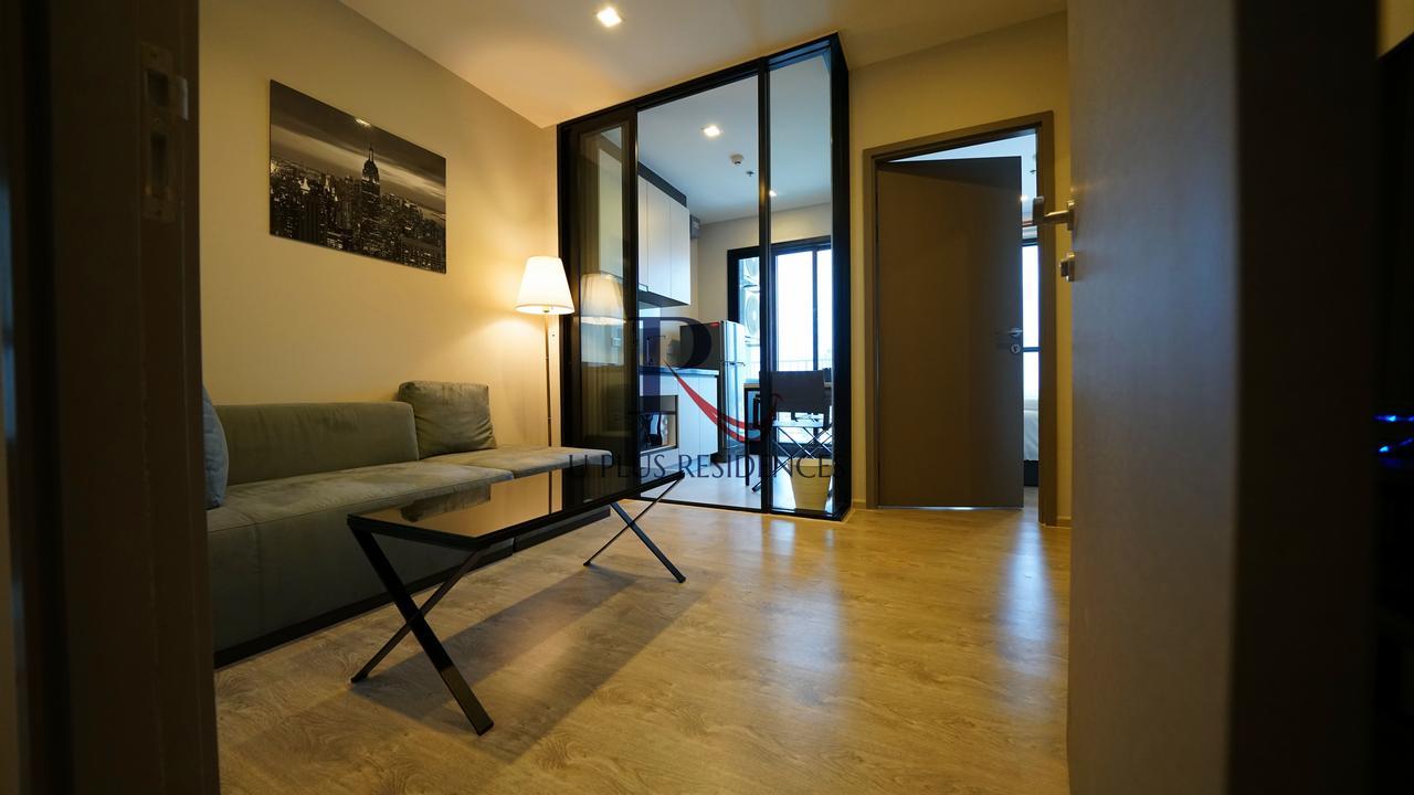The Base Pattaya Apartment Bagian luar foto