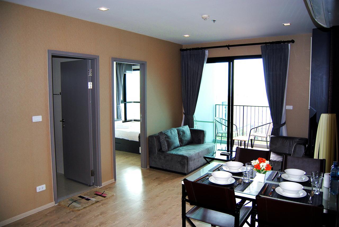 The Base Pattaya Apartment Bagian luar foto