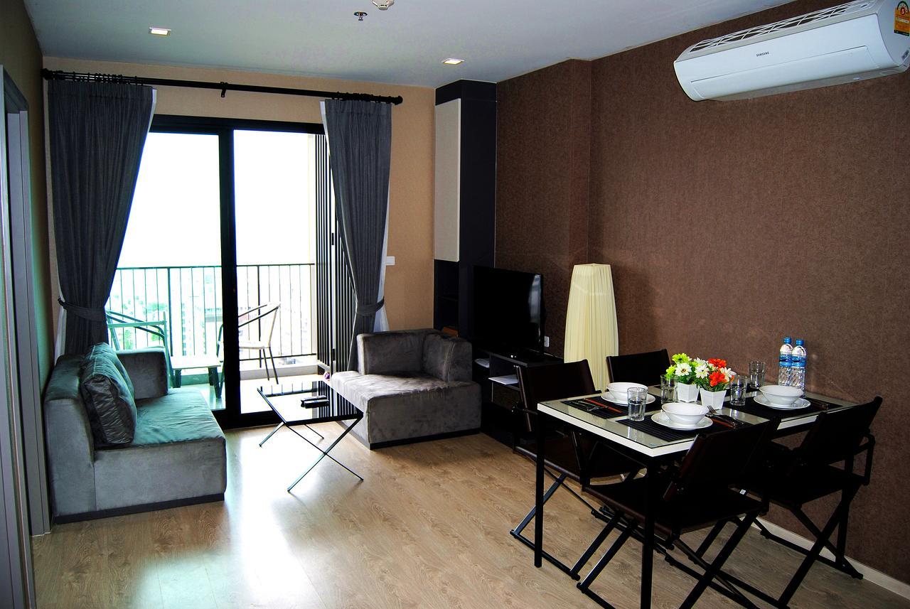 The Base Pattaya Apartment Bagian luar foto
